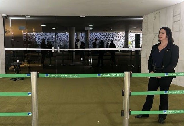 Imagem da noticia Plenário fechado e fila no café: o outro lado do dia parado na Câmara após oposição paralisar trabalhos