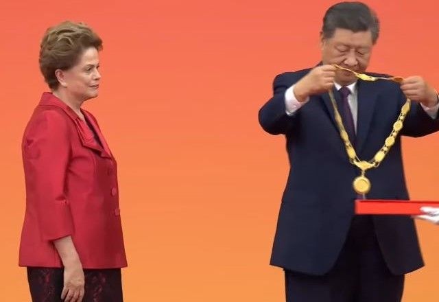 Imagem da noticia Dilma Rousseff recebe medalha do presidente da China, Xi Jinping