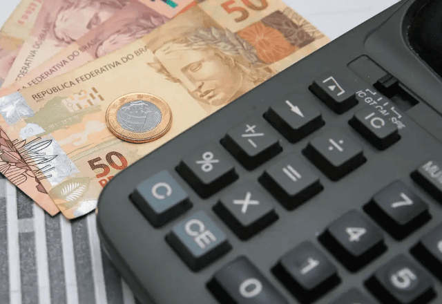 Imagem da noticia FMI melhora projeção para economia do Brasil em 2025, mas vê desaceleração mais forte em 2026