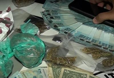 Casal é preso acusado de tráfico em área nobre de SP Casal é preso acusado de tráfico em área nobre de SP