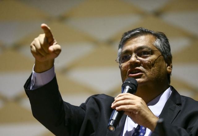 Imagem da noticia Dino diz que pedirá extradição de Torres se ex-ministro não se apresentar