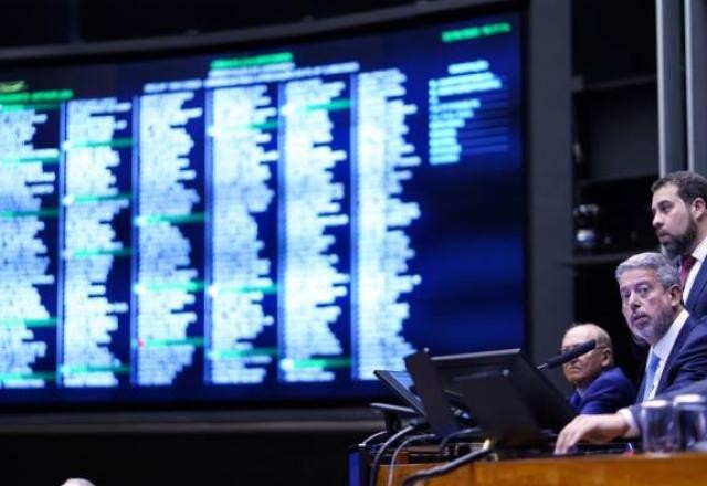 Imagem da noticia Câmara terá esforço concentrado e pode votar marco fiscal e Reforma Tributária