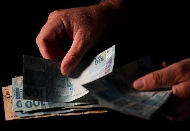 Imagem da noticia Selic: Banco Central deve subir taxa básica de juros para 14,25% ao ano nesta quarta (19)