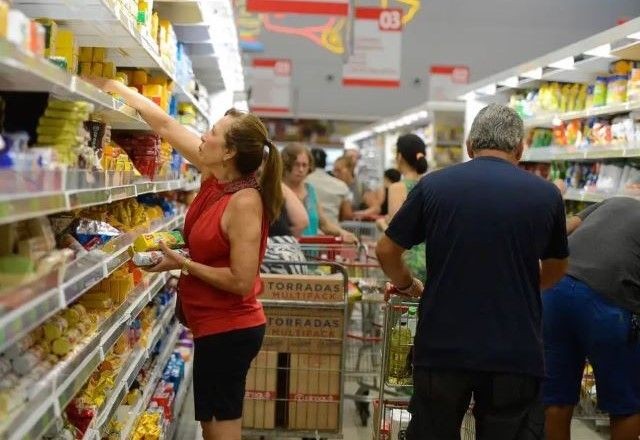 Imagem da noticia Inflação: preços sobem 1,31% em fevereiro, maior índice para o mês desde 2003