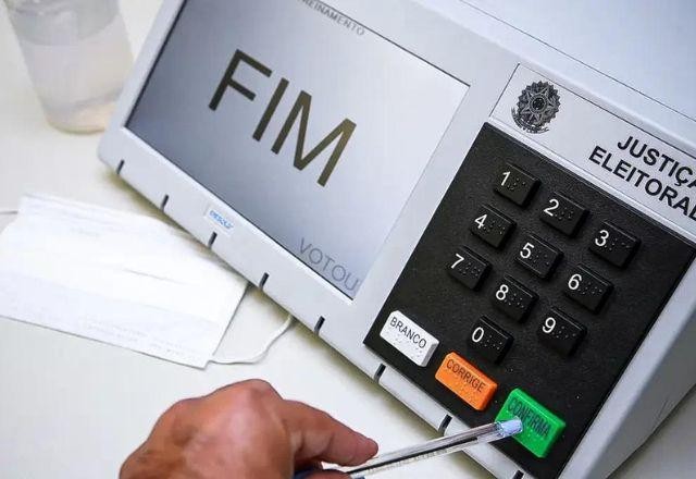 Imagem da noticia Com novas adesões, carta pela democracia passa de 165 mil assinaturas