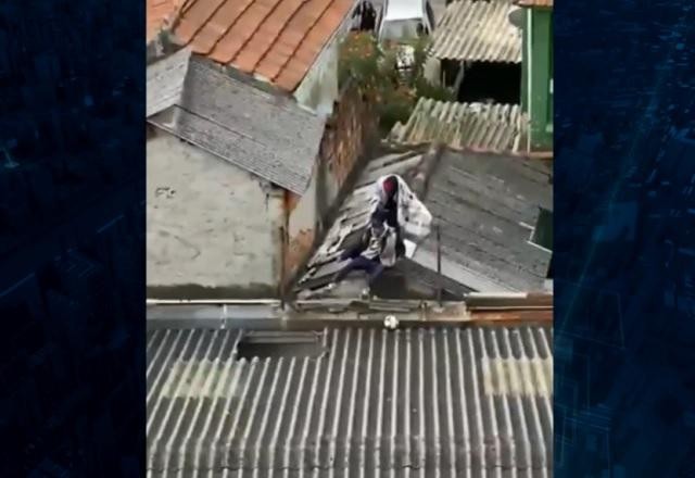 Imagem da noticia SP: suspeitos fogem pelo telhado durante operação na Cracolândia