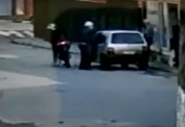 Imagem da noticia Atirador morre baleado com tiros da própria arma em Osasco (SP)