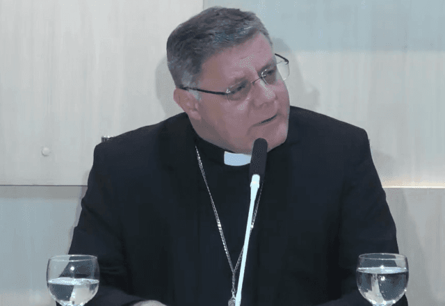 Imagem da noticia "Sentimento de que perdi um pai", diz arcebispo de Brasília sobre morte do papa Francisco