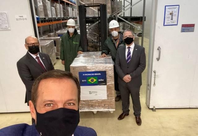 Imagem da noticia Covid-19: SP anuncia na sexta aplicação da 3ª dose da CoronaVac