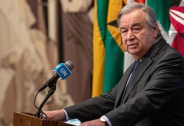 Imagem da noticia "Nunca devemos esquecer ou negar", diz chefe da ONU sobre Holocausto