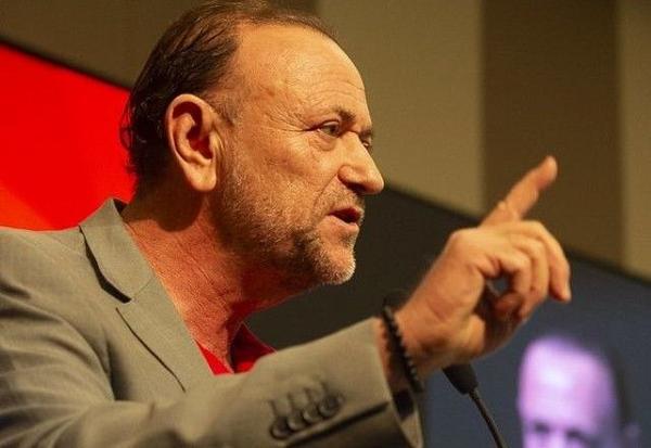 Imagem da notícia: Ataque ao STF enfraquece o Judiciário, diz presidente do PT