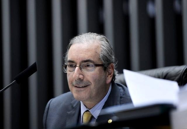 Imagem da noticia Eduardo Cunha se filia ao PTB e vai disputar vaga na Câmara