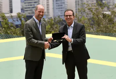 Príncipe William recebe chave do Rio e abre agenda no Brasil para prêmio ambiental Earthshot Príncipe William recebe chave do Rio e abre agenda no Brasil para prêmio ambiental Earthshot