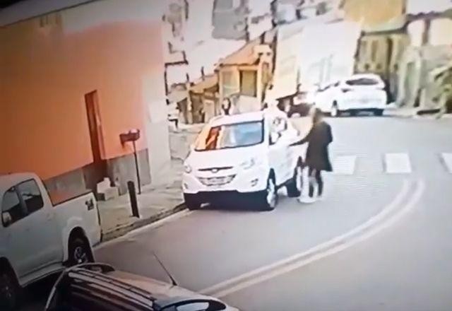 Imagem da noticia SP: mulher é presa após abandonar bebê recém-nascido em caçamba