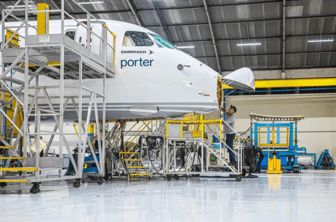 Imagem da noticia Embraer supera meta de entrega de aviões em 2025: o que esperar da ação?