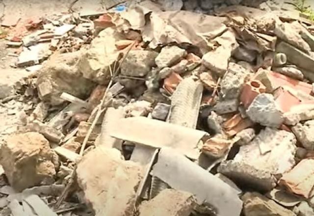 Imagem da noticia Torcedores atacam residência de rival com bombas e entulhos