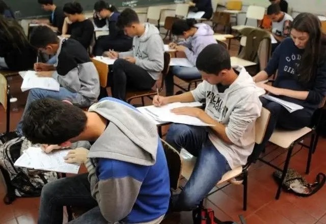Imagem da noticia O que deve mudar com o Novo Ensino Médio aprovado pela Câmara?