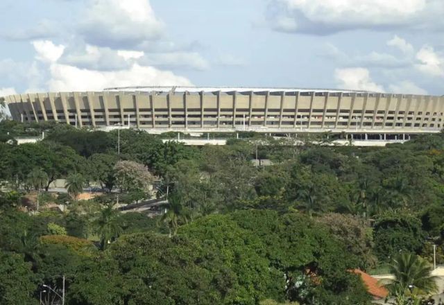 Imagem da noticia Mulher denuncia estupro coletivo após ser dopada e acordar seminua em calçada de BH