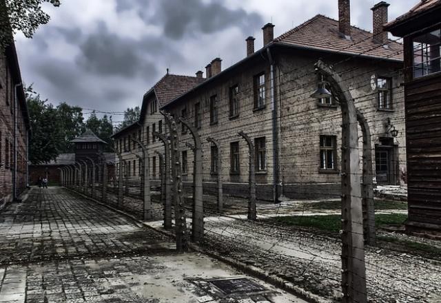 Imagem da noticia Especial: "Holocausto: os campos da morte"
