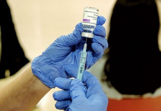 Imagem da noticia Israel: 4ª dose da vacina contra covid aumenta resistência de idosos