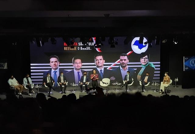 Imagem da noticia Membros do MBL se filiam ao PODE em evento com críticas ao governo e PT