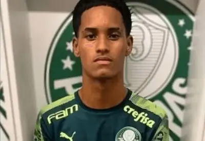 Ex-jogador de 19 anos do Bahia e Palmeiras é morto a tiros em Salvador Ex-jogador de 19 anos do Bahia e Palmeiras é morto a tiros em Salvador
