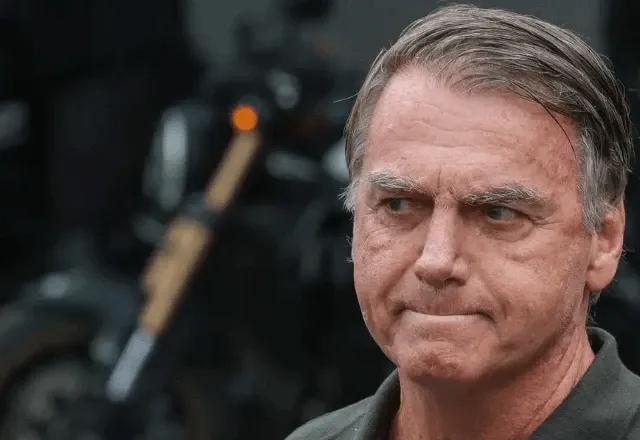 Defesa de Bolsonaro faz novo pedido de prisão domiciliar ao STF alegando agravamento do quadro de saúde Defesa de Bolsonaro faz novo pedido de prisão domiciliar ao STF alegando agravamento do quadro de saúde