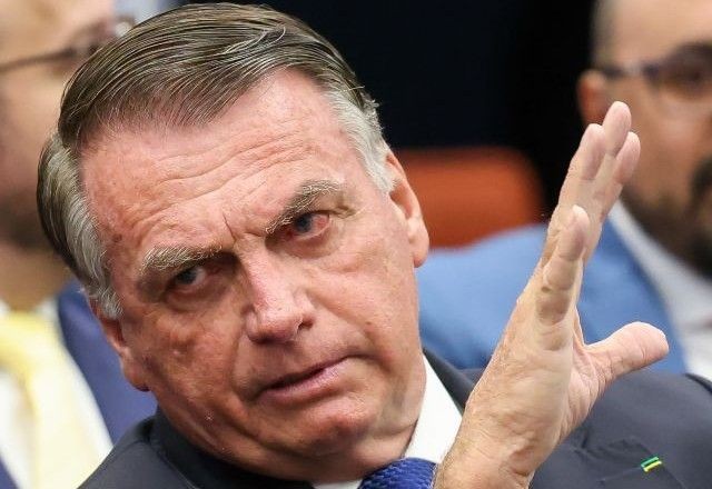 Imagem da noticia Bolsonaro diz em laudo da PF que busca se manter equilibrado por preocupação com Michelle, Laura e enteada