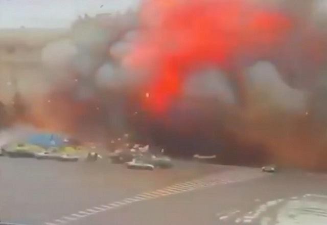 Imagem da noticia Prédio de prefeitura de Kharkiv é bombardeado por míssil