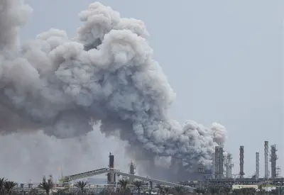 Explosão no Bahrein pode ter sido causada por míssil dos EUA Explosão no Bahrein pode ter sido causada por míssil dos EUA