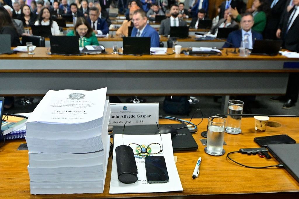 Imagem da noticia Governistas barram relatório e CPMI do INSS termina sem pedidos de indiciamento