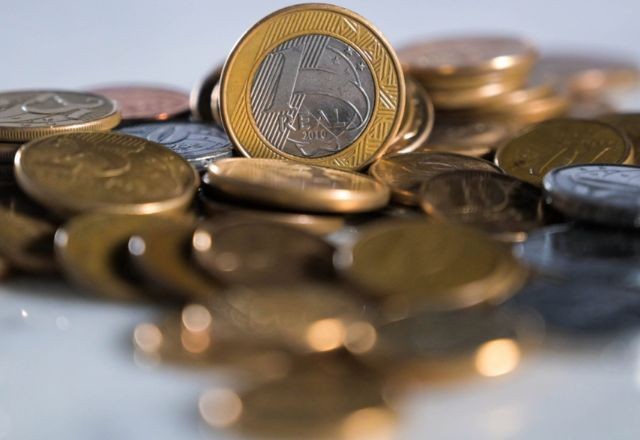 Imagem da noticia FMI sobe para 2,5% a projeção de crescimento médio da economia brasileira