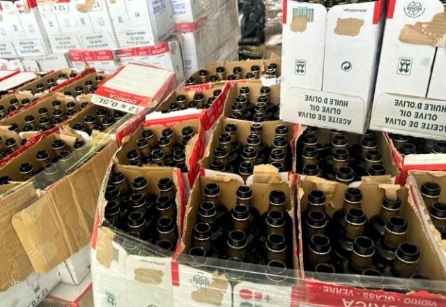 Imagem da noticia Polícia fecha fábrica de azeite de oliva falsificado no RJ