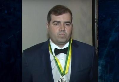 Pai agressor morto pelo filho ameaçou mãe e jovem um dia antes Pai agressor morto pelo filho ameaçou mãe e jovem um dia antes