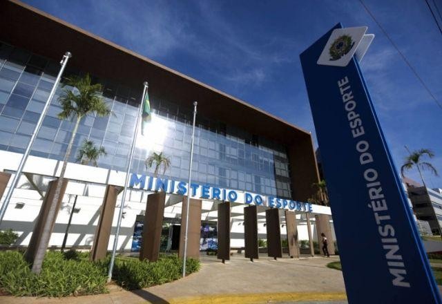 Imagem da noticia Deputado defende a recriação do Ministério do Esporte