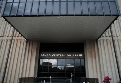 Número de instituições financeiras que reportam riscos climáticos mais que dobrou após enchentes no RS, diz BC Número de instituições financeiras que reportam riscos climáticos mais que dobrou após enchentes no RS, diz BC