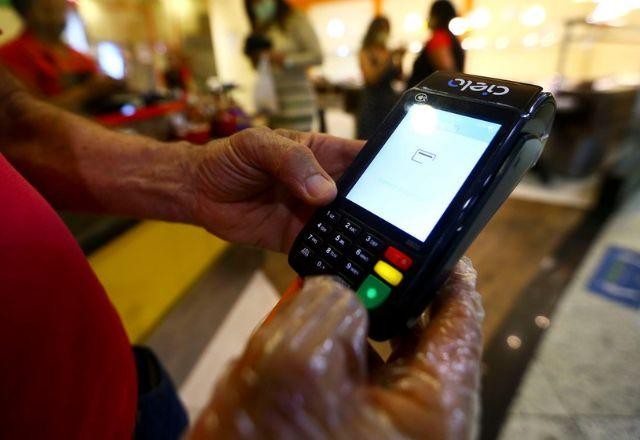 Imagem da noticia Número de inadimplência atinge recorde com 66,6 milhões de endividados