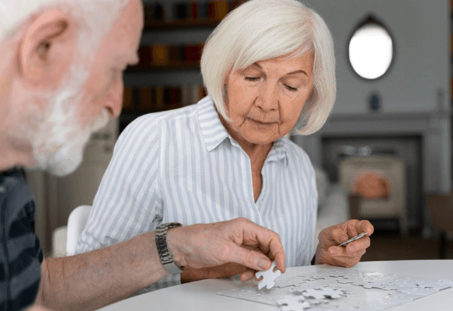 Imagem da noticia Demência: fazer quebra-cabeças e ler pode ajudar contra declínio cognitivo, diz estudo