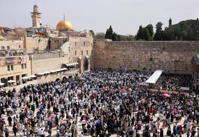 Imagem da noticia Sob tensão, Jerusalém recebe celebrações judaicas, cristãs e muçulmanas