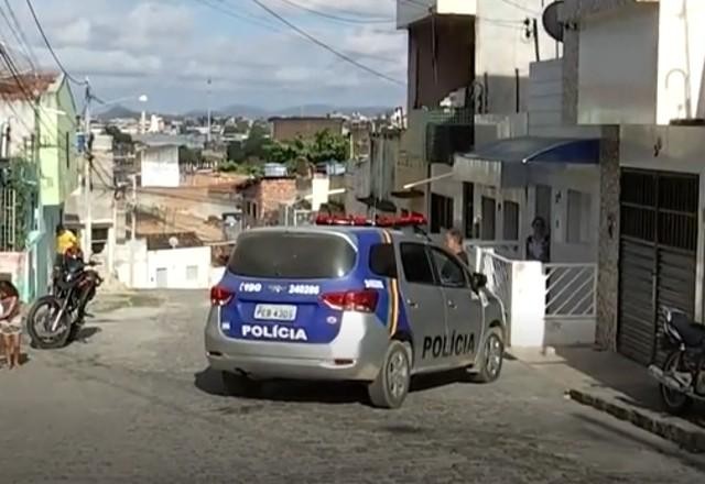 Imagem da noticia Homem mata mãe a facadas durante surto esquizofrênico