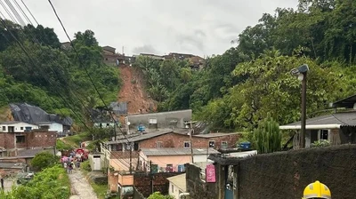 Pernambuco decreta situação de emergência em 27 municípios após fortes chuvas Pernambuco decreta situação de emergência em 27 municípios após fortes chuvas