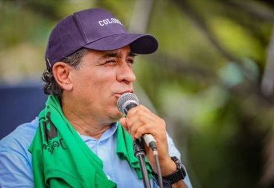 Senador colombiano é alvo de ataque a tiros a menos de duas semanas das eleições Senador colombiano é alvo de ataque a tiros a menos de duas semanas das eleições