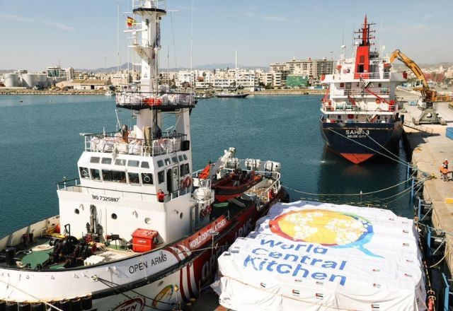 Imagem da noticia Navio com quase 200 toneladas de alimentos parte para a Faixa de Gaza