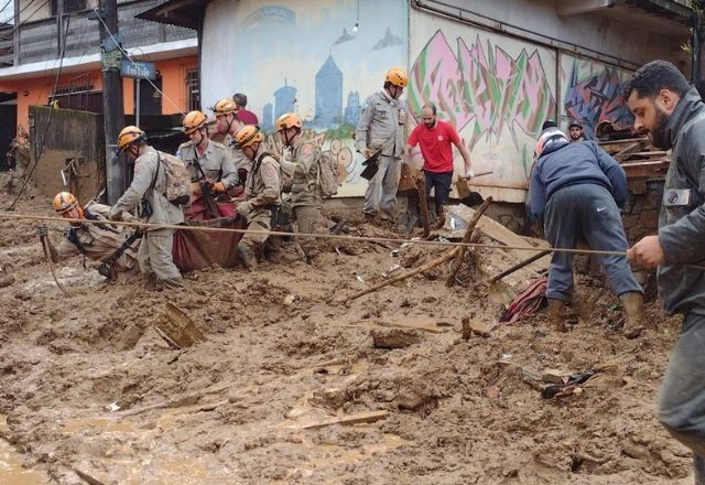 Imagem da noticia Prefeitura de Petrópolis decreta situação de emergência após forte temporal