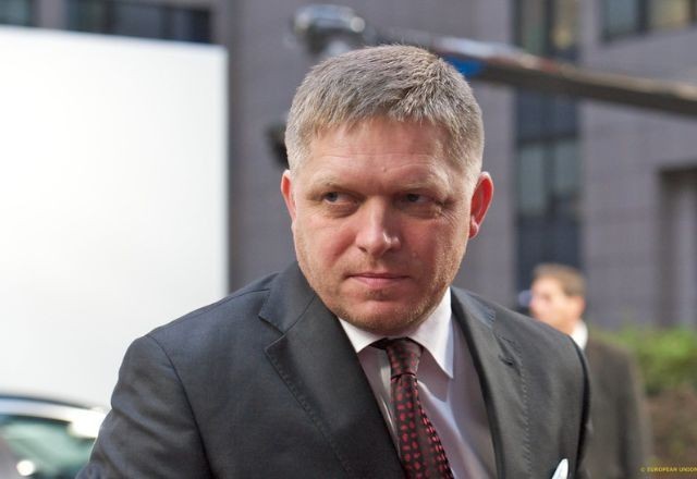 Imagem da noticia Premiê da Eslováquia passa por cirurgia após ser baleado em tentativa de assassinato