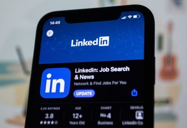 Imagem da noticia Funcionária é demitida por justa causa após difamar empresa no LinkedIn