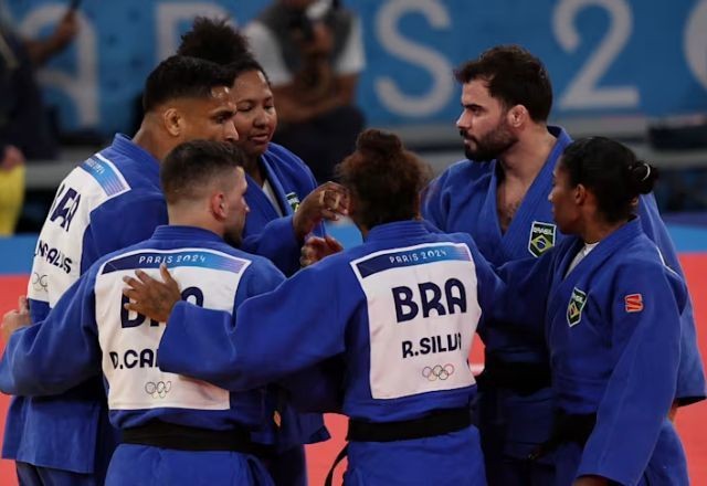 Imagem da noticia Brasil vence a Sérvia e irá disputar bronze por equipes no judô