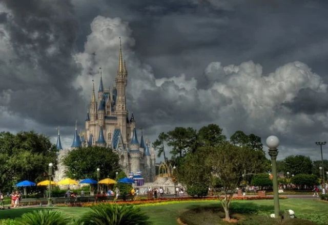 Imagem da noticia Furacão Milton: Parques da Disney e Universal suspendem atividades nos EUA