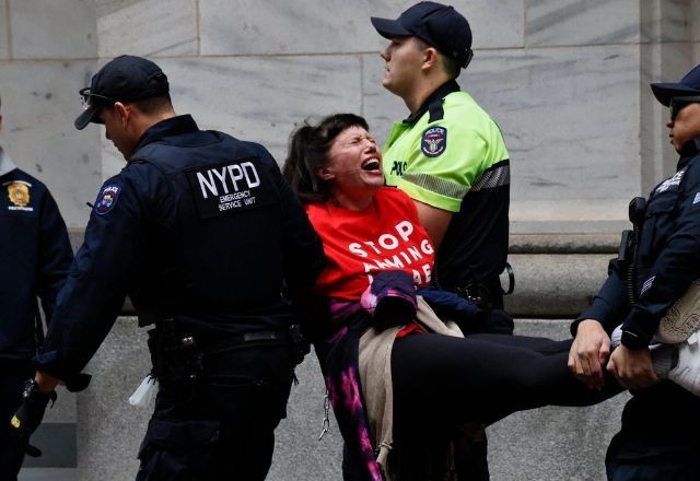 Imagem da noticia Mais de 200 manifestantes são presos em protestos pró-Palestina em Nova York