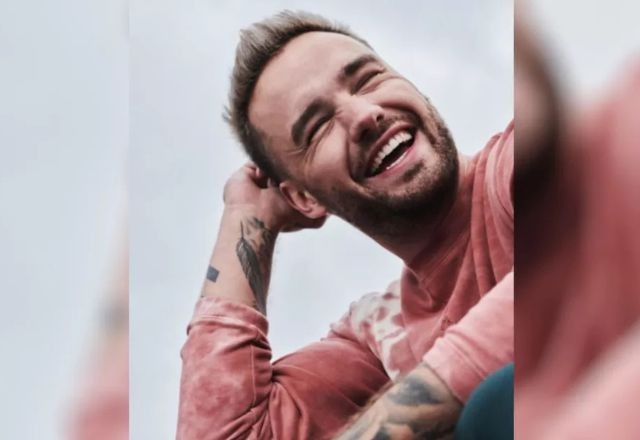 Imagem da noticia Fãs se reúnem em Buenos Aires para lamentar morte de Liam Payne